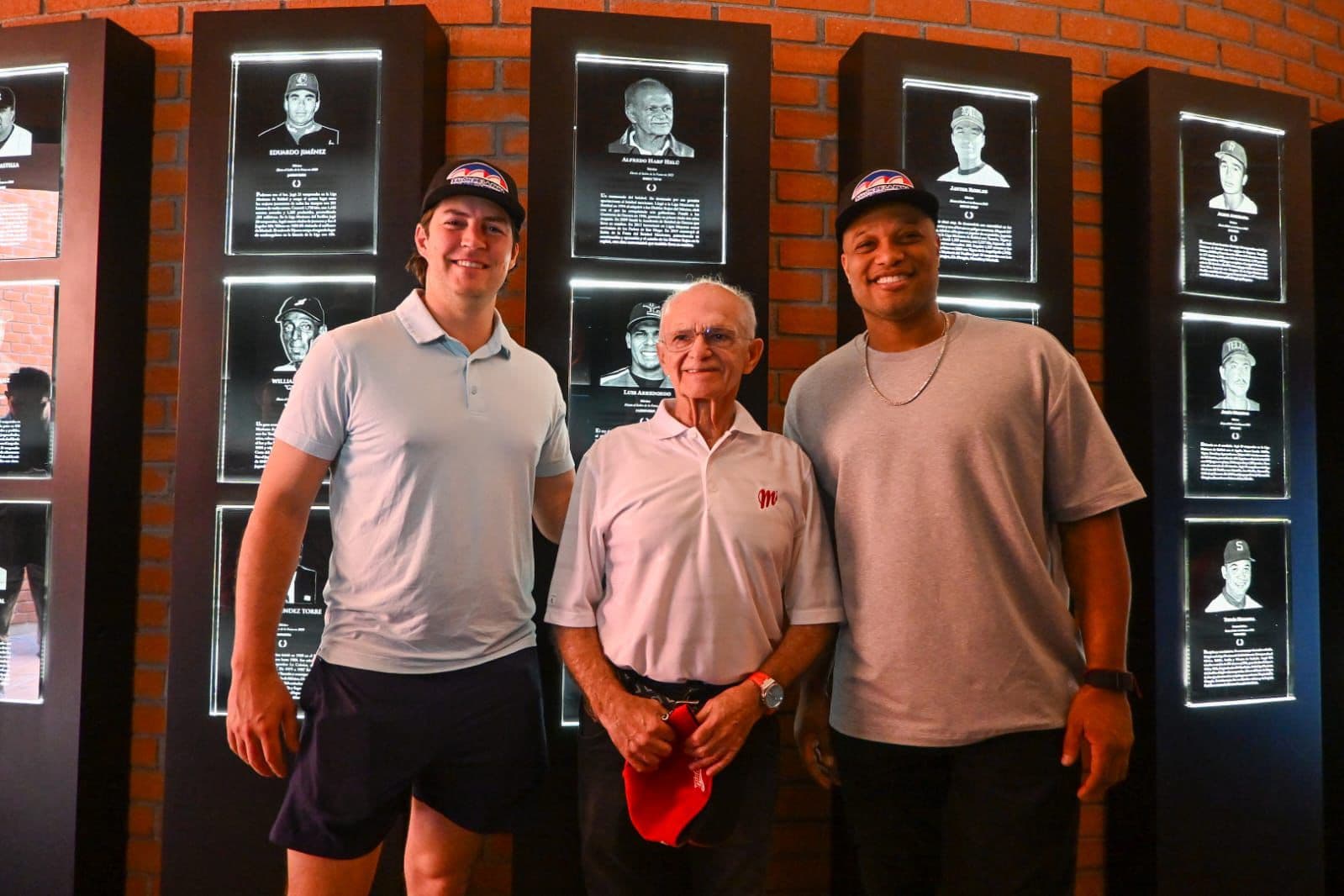 Trevor Bauer, Robinson Cano Visit, Give Items to Mexican Baseball Hall of Fame in Monterrey