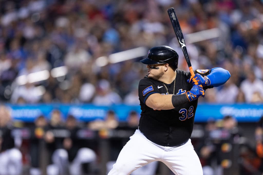 Toronto Blue Jays Sign Daniel Vogelbach to Minor League Deal; Designated Hitter Spent 2023 With Mets