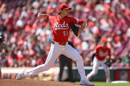 Hays hits tiebreaking homer and Reds deck Cards 7-4 to stop 5-game slide