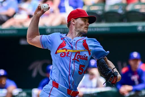 Sonny Gray strikes out 10 in the Cardinals’ 2-0 victory over the the Rangers