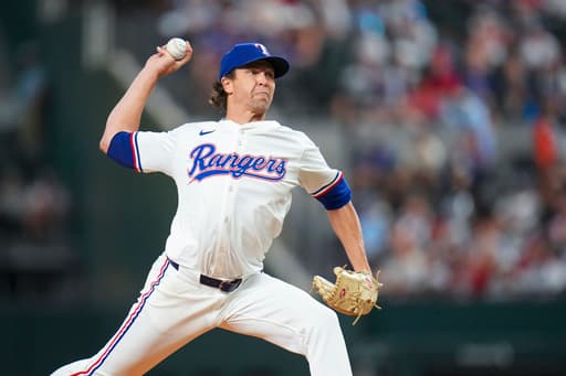 Jacob deGrom wins 5th decision in row, Adolis García drives in 4 runs as Rangers beat O’s 10-2