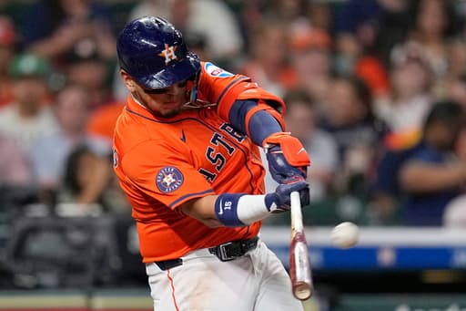 Astros triumph 4-3 over White Sox as Paredes homers, Altuve shines with 2 doubles