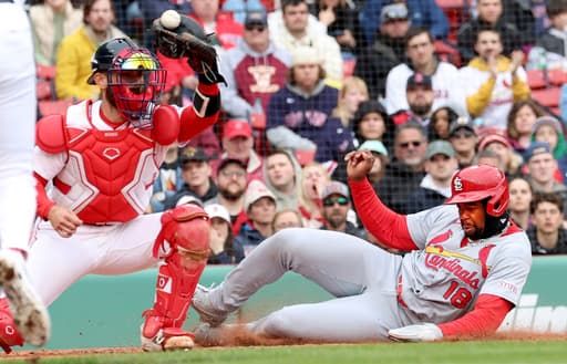 Red Sox C Connor Wong fractures pinky after being hit on a catcher’s interference