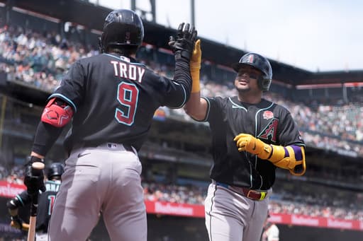 Marte’s 4-hit day helps Kelly win 4th straight start as D-backs beat Giants 6-2