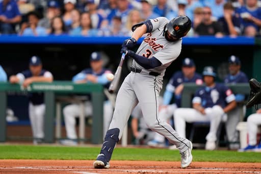 Yelich leads Brewers against the Phillies after 4-hit game