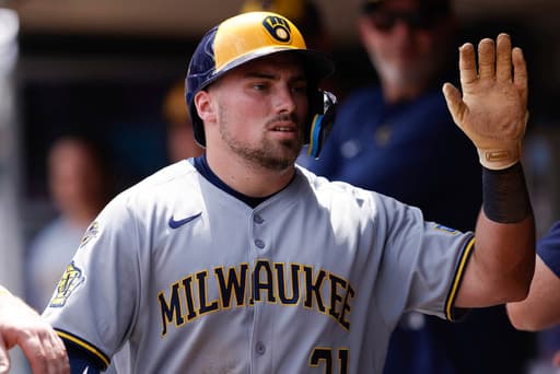 Brewers pound 17 hits to complete 3-game sweep of Twins with 9-8 win