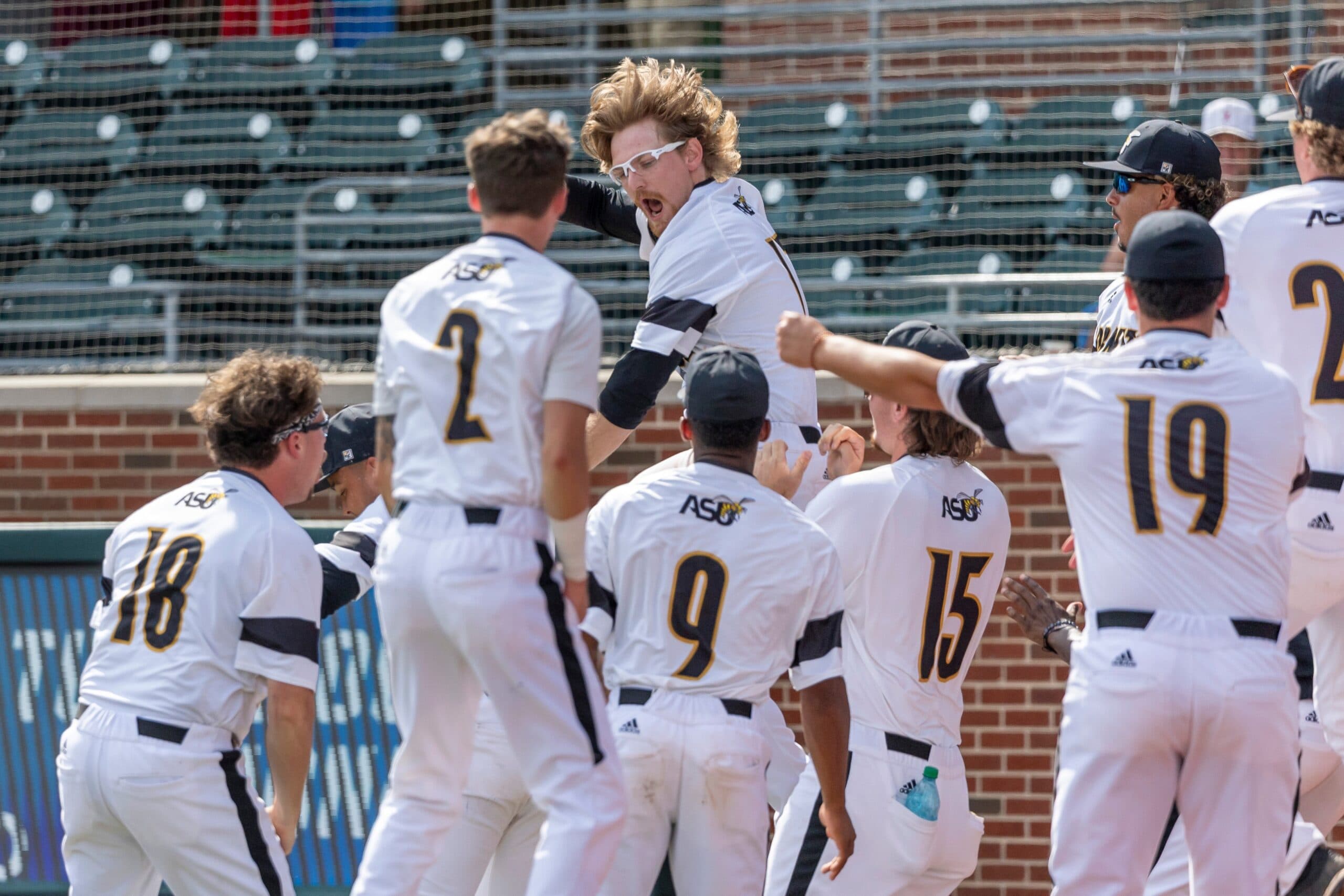 Where to Watch Sunday’s NCAA Regional Games