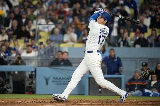 Shohei Ohtani’s first home run since the birth of his daughter jump-starts Dodgers’ 15-2 win