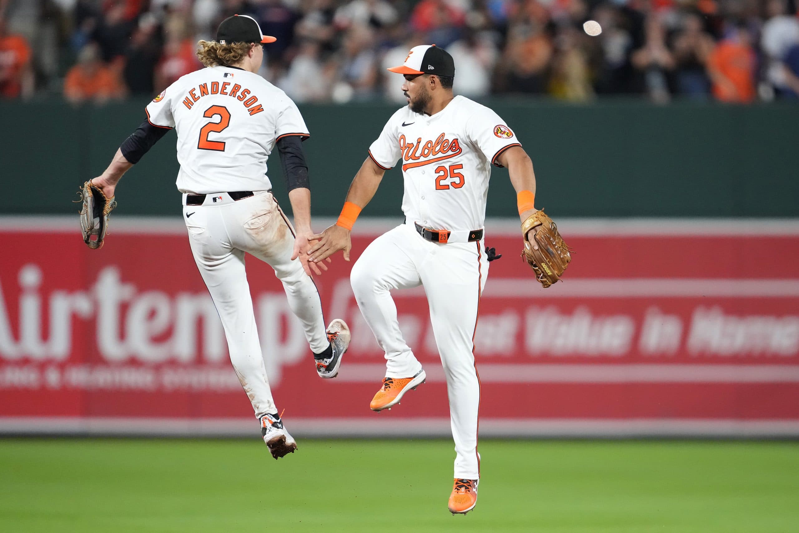 Anthony Santander Win Luis Aparicio Award