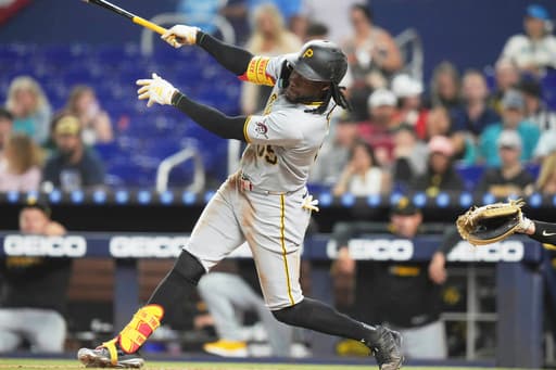 Cruz hits 2-run homer, McCutchen adds an RBI double to lead Pirates past Marlins 4-3