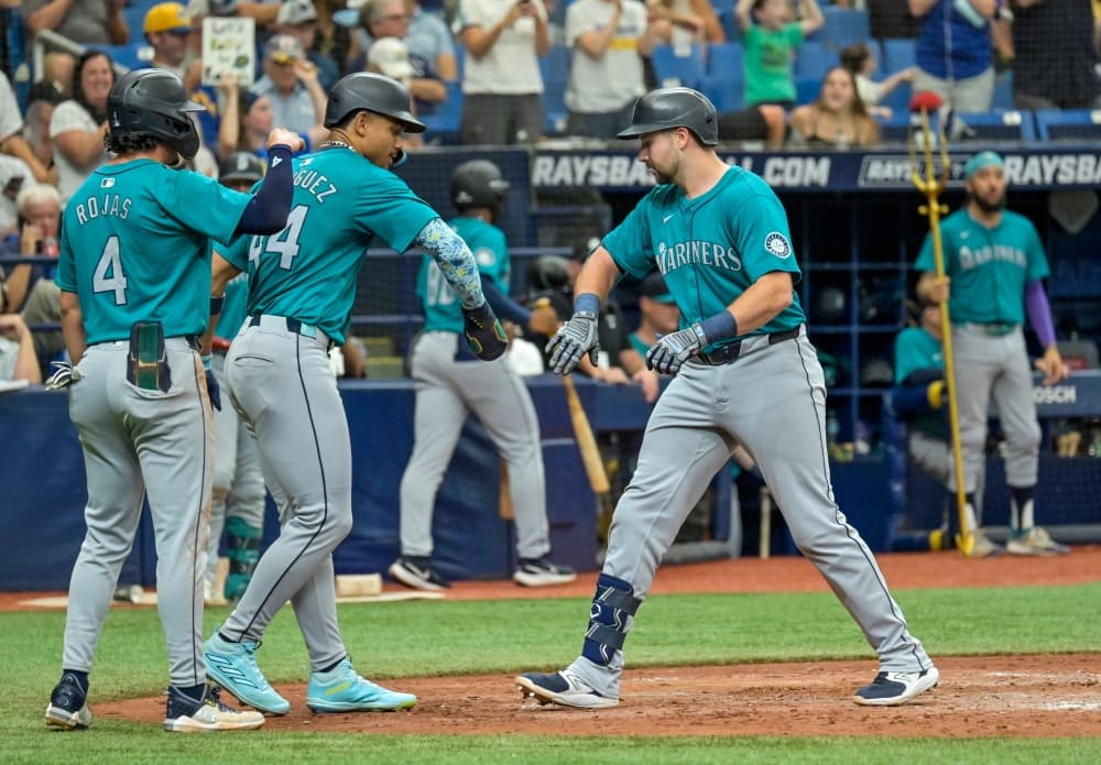 Mariners beat Rays 5-2 to avoid sweep
