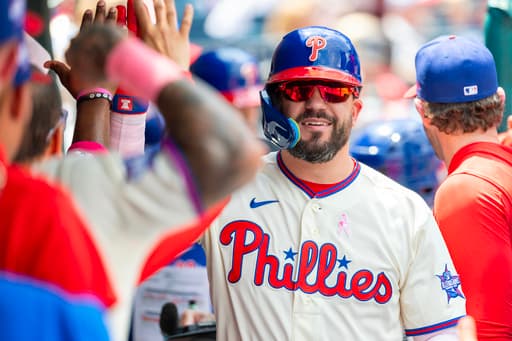 Kyle Schwarber back in the Phillies lineup after missing 3 games with a gastrointestinal illness