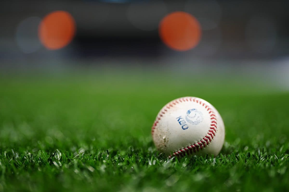 KBO News: Former Blue Jays Right-Hander Returns to Landers; Tigers Sign Infielder Who Hit .320 in the LMB