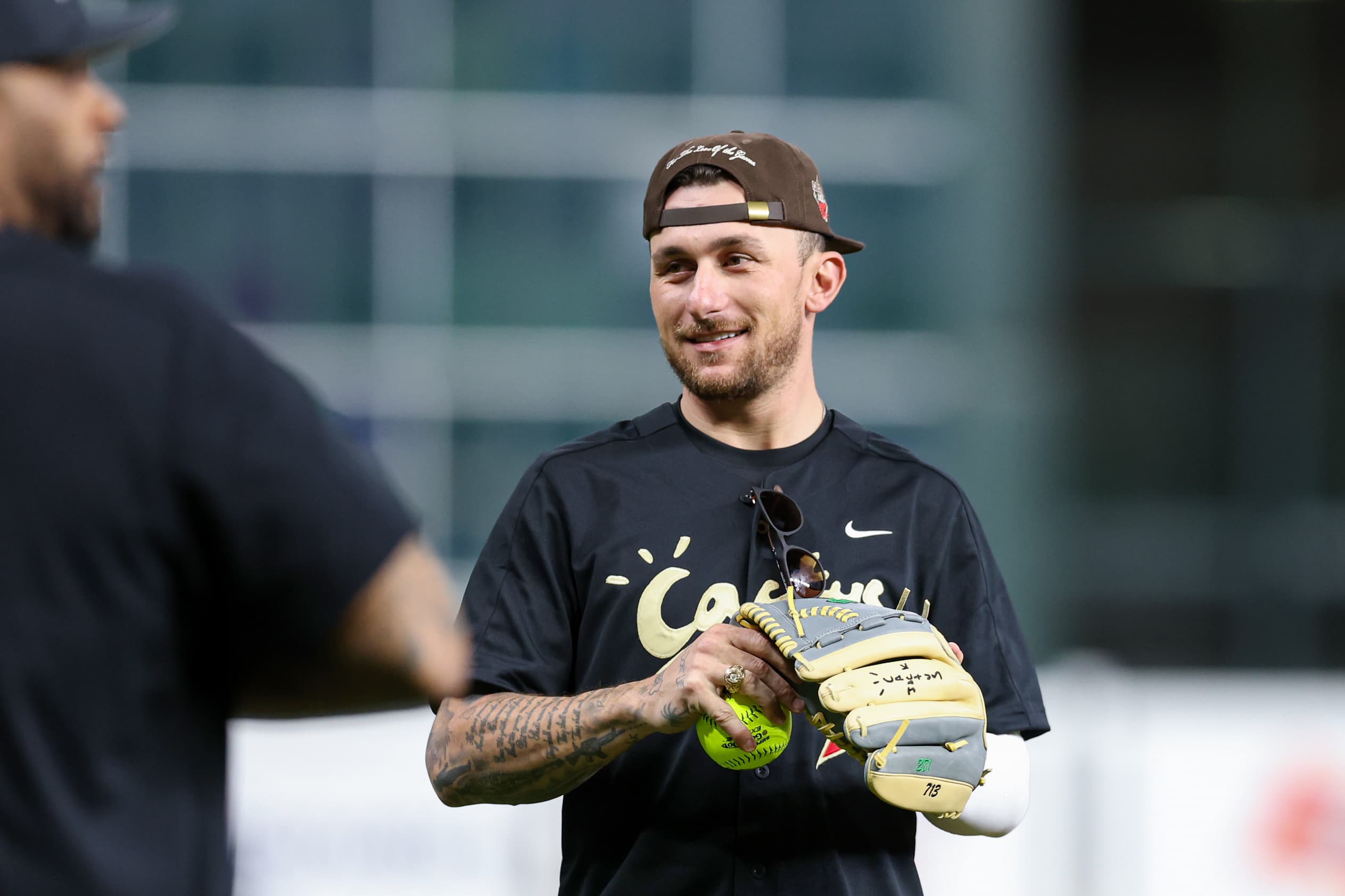 Jose Canseco, Antonio Brown, and Johnny Manziel Face-Off in “Going Yard” Event