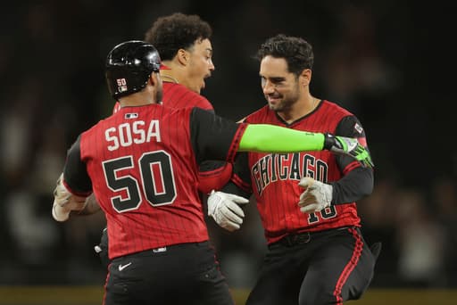 Tauchman gets the winning hit in the 11th as the White Sox beat the Guardians 5-4 for DH split