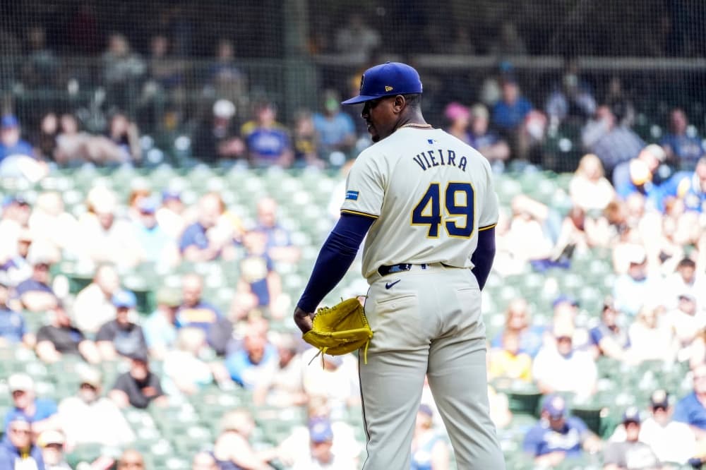Orioles acquire reliever Thyago Vieira in a trade with the Brewers