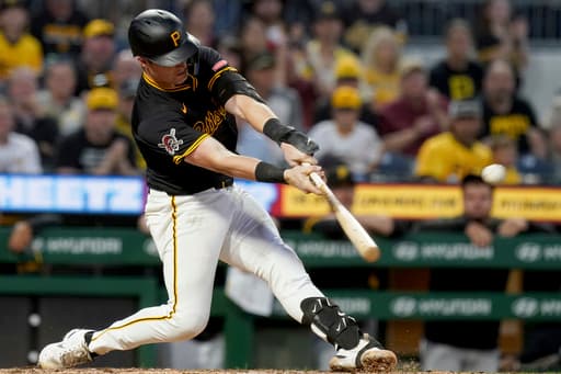 Davis’ sacrifice fly in 8th gives Pirates 1-0 win over Cardinals as winning streak reaches 5 games