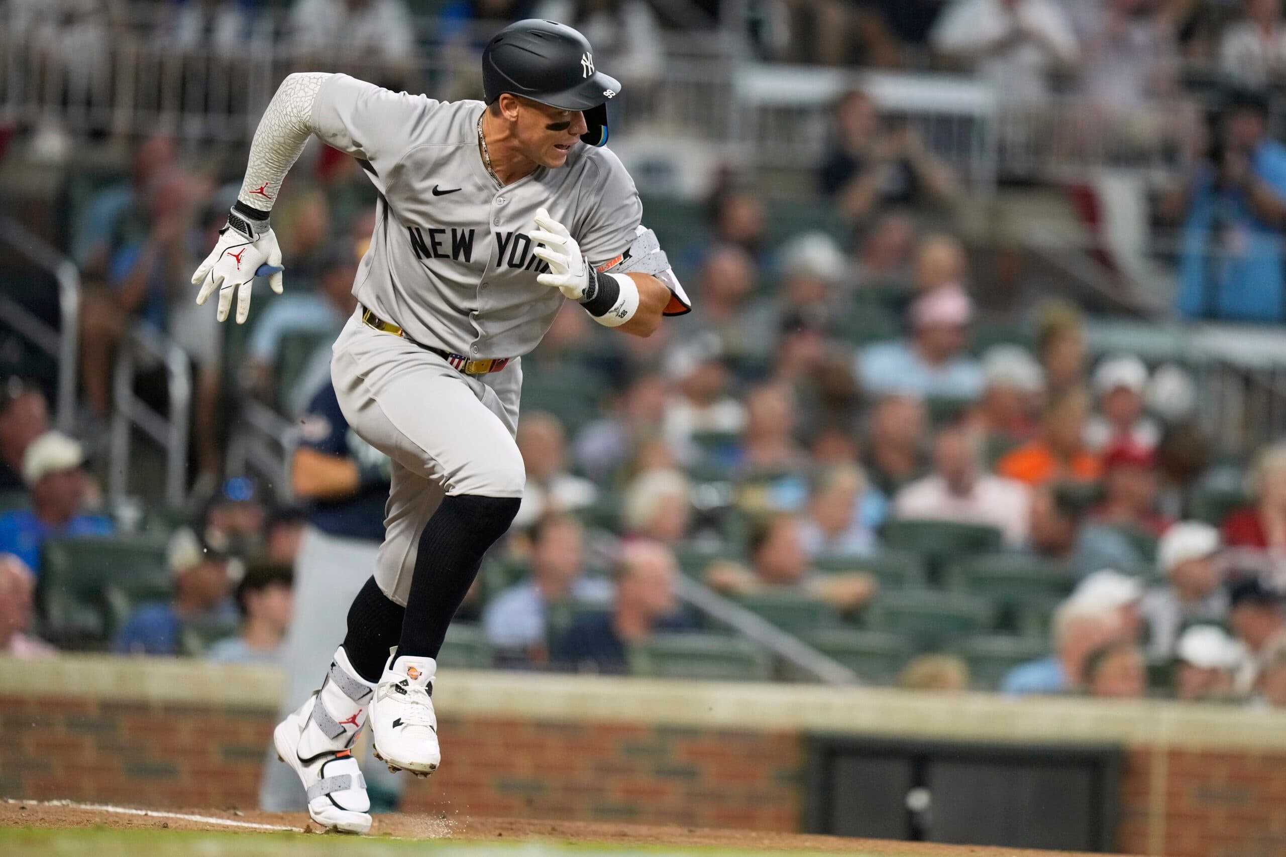 Yankees visit the Braves to begin 3-game series