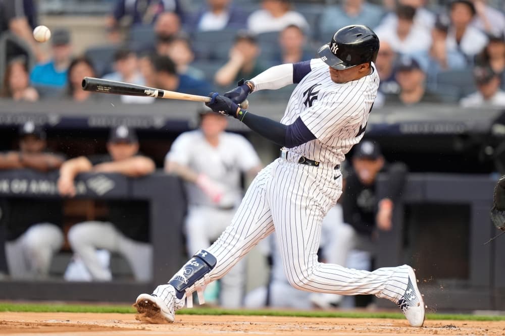 Juan Soto has elbow inflammation, day to day and will not go on Yankees injured list