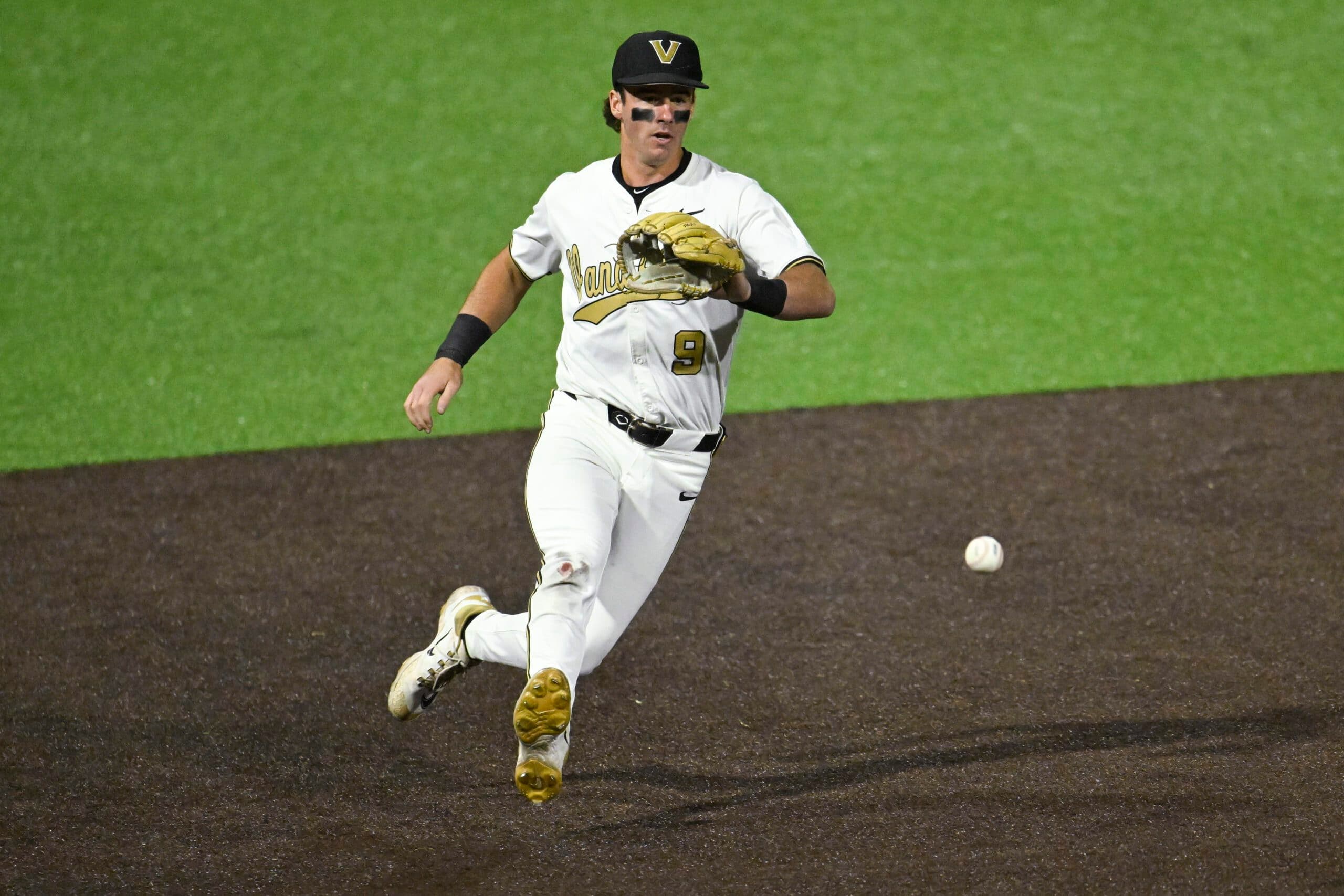 Brodie Johnston Discusses Freshman Season and Playing at Vanderbilt with World Baseball Network