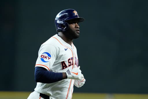 Yordan Alvarez hits 1 of Astros’ 4 homers off Rangers’ Jacob deGrom in 4-1 win