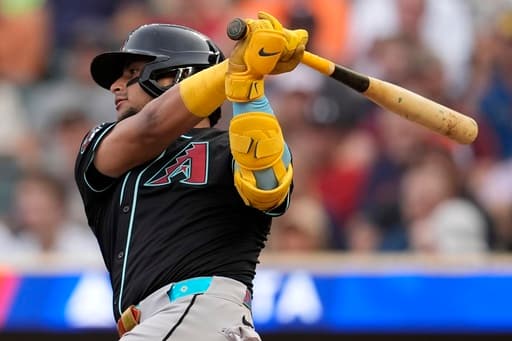 Moreno’s tiebreaking single keys 3-run 10th as Diamondbacks top Twins 5-2