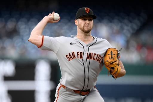 Roupp pitches into seventh inning, Giants beat Nationals 4-0