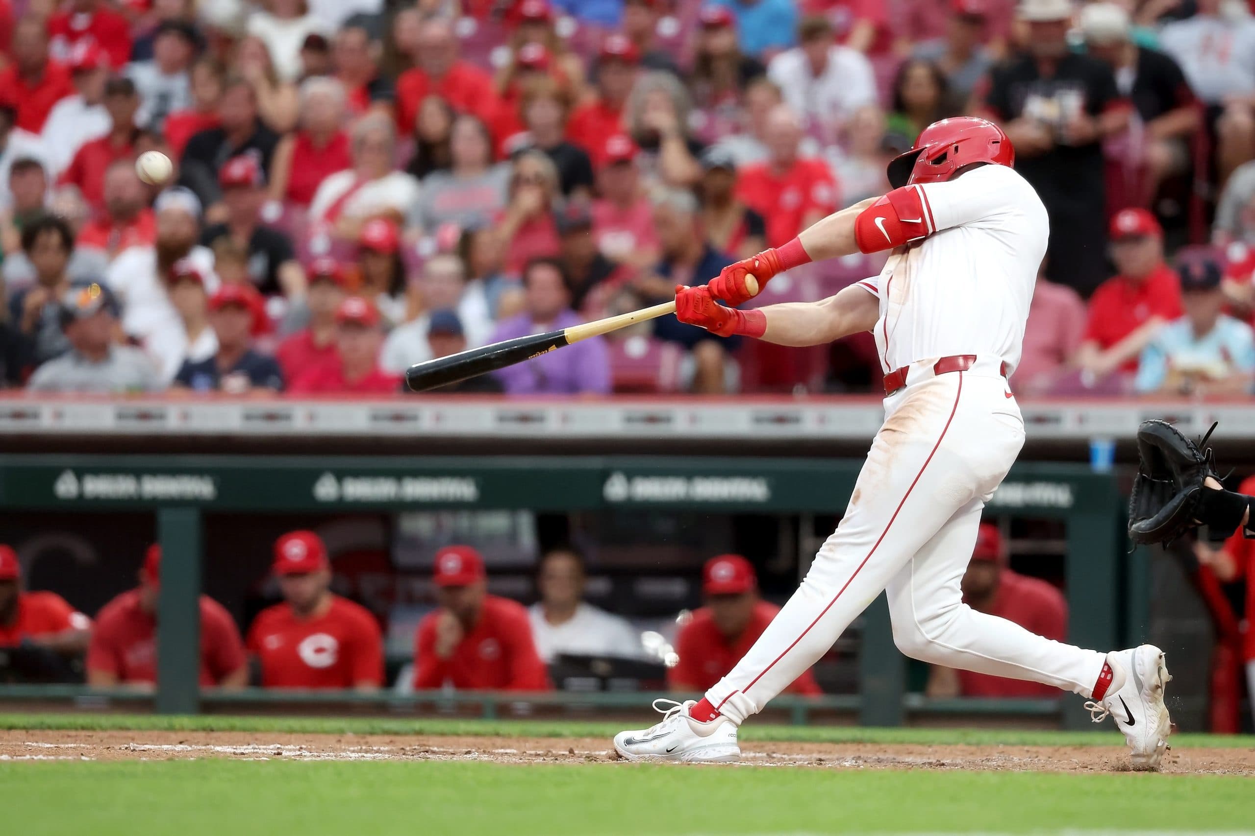 Steer Homers Twice and Drives in 5 Runs as Reds Beat Cardinals