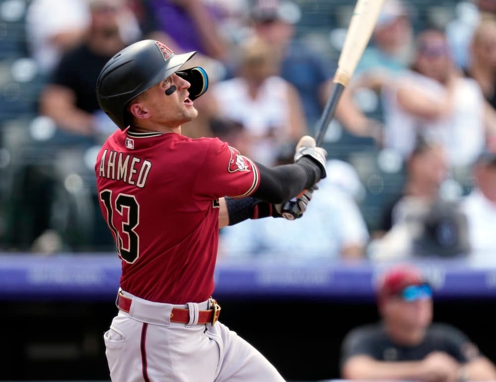 Giants add free agent shortstop Nick Ahmed on minor league deal