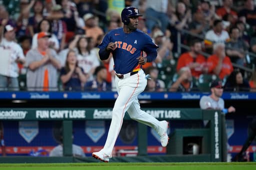 Kazuma Okamoto homers and Blue Jays’ bullpen shuts the door in 4-2 victory over Astros