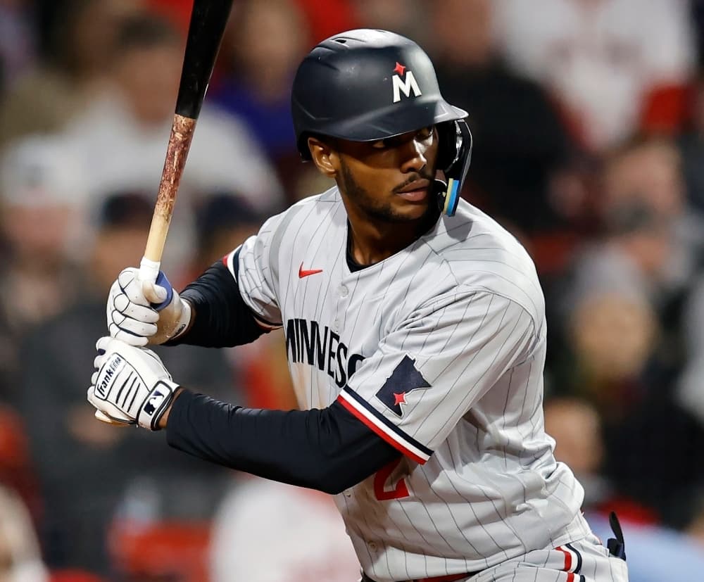 Pirates finalize contracts with outfielder Michael A. Taylor and right-hander Domingo Germán