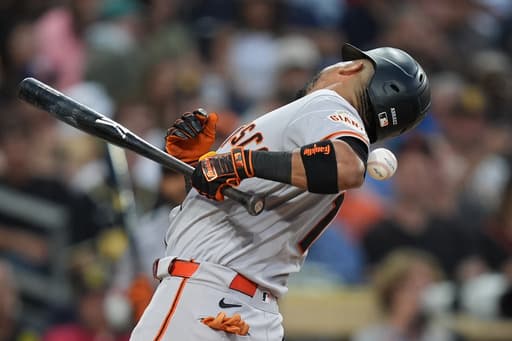 Giants scratch MLB batting leader Arraez with cramps minutes before game vs Padres