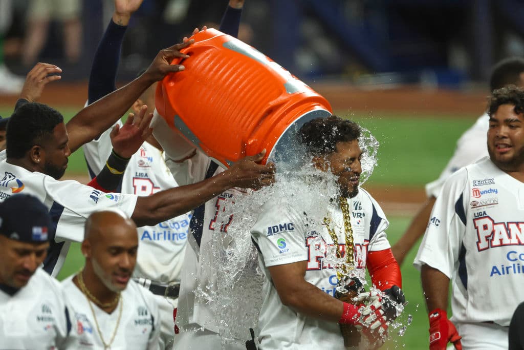 Mexico Collapses In Ninth, Falls to 0-3 With 4-3 Loss to Panama at Caribbean Series