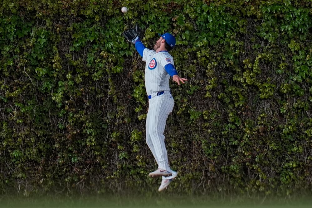 Cubs OF Cody Bellinger sidelined by two fractured ribs on his right side