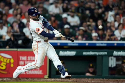 Paredes delivers tiebreaking RBI single in the 7th inning, lifting Astros to a 3-2 win over Padres