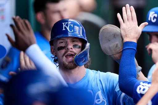 Vinnie Pasquantino’s homer in 4th straight game helps lift Royals over Rangers 6-4