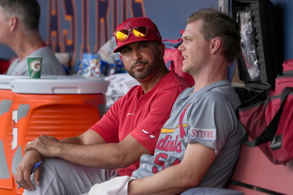 Cardinals manager Oliver Marmol agrees to a 2-year contract extension through 2026
