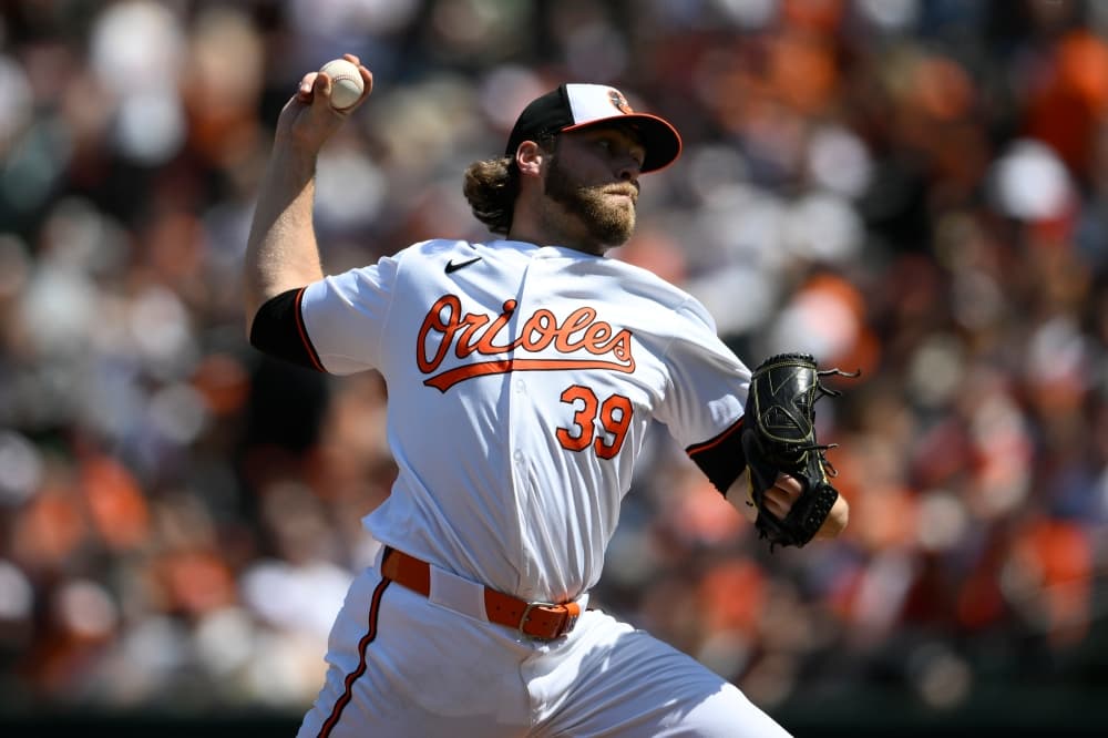 Corbin Burnes labors through 5 innings against his former team, but keeps Orioles close vs. Brewers