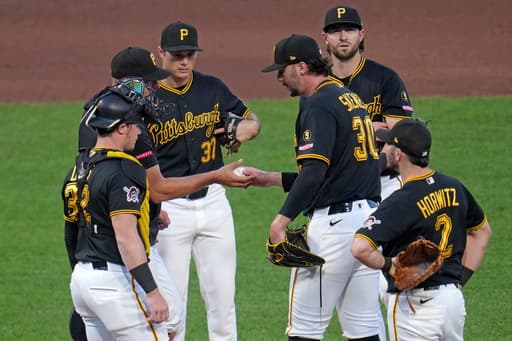 Happ homers again and Skenes loses his 3rd straight start as the Cubs sink the Pirates 7-2