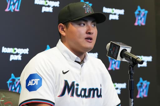 Marlins introduce Japanese slugger Rintaro Sasaki