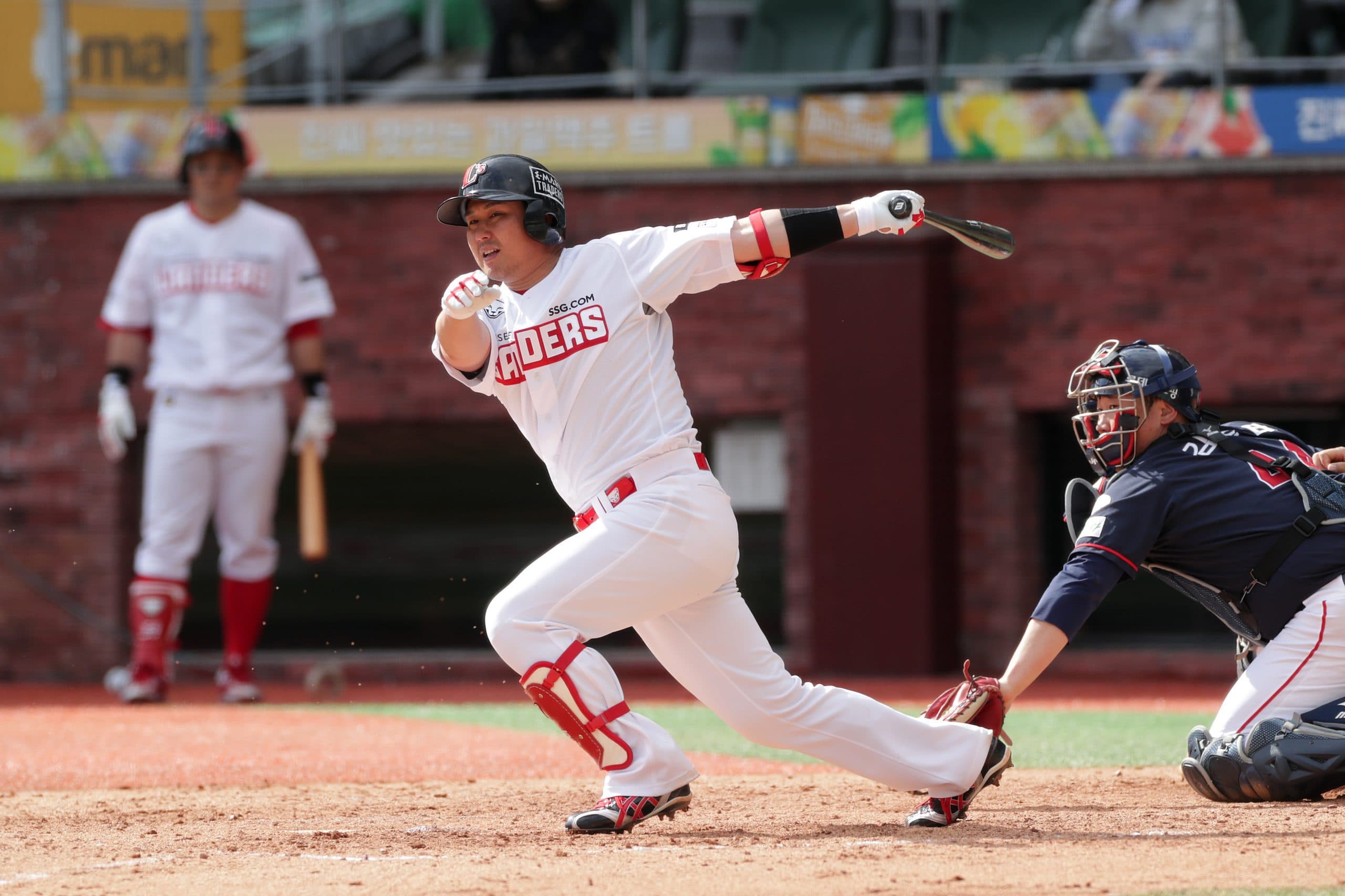 The KBO Announces Eight Competitors for Home Run Derby