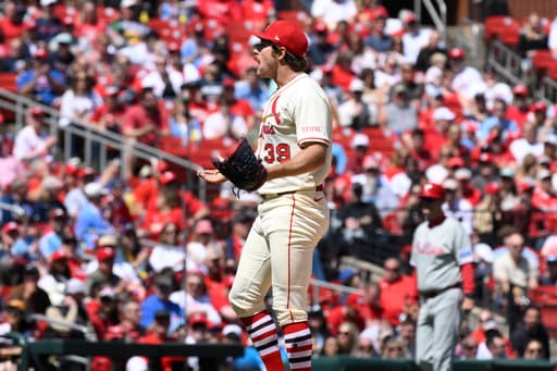 Phillies turn 5 double plays in 4-1 win over Cardinals