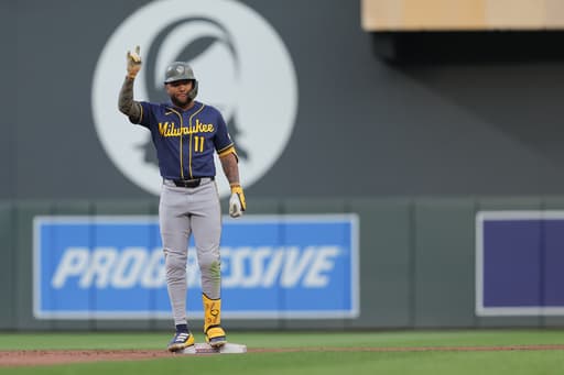 Chourio hits go-ahead homer, makes run-saving catch to lead Brewers past Twins 2-1