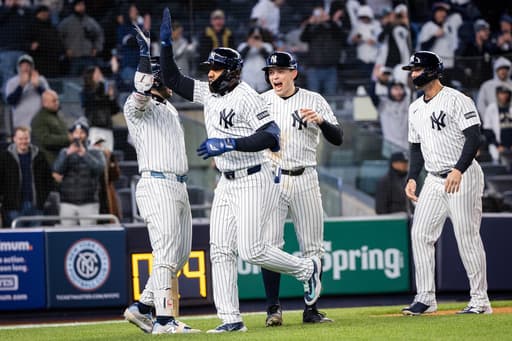 Amed Rosario’s 2nd homer of game, 3-run drive in 8th, lifts Yankees over A’s 5-3