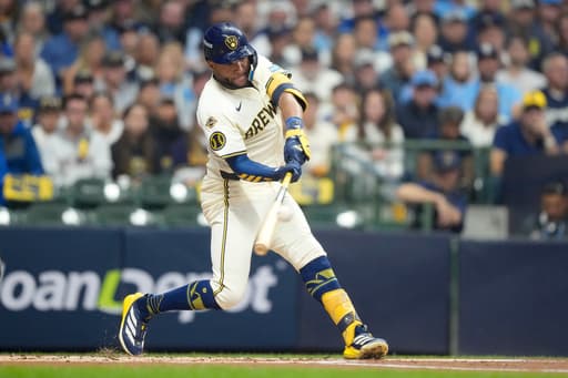 Brewers outfielder Jackson Chourio hops off field with hamstring cramp in Game 3 of NLCS
