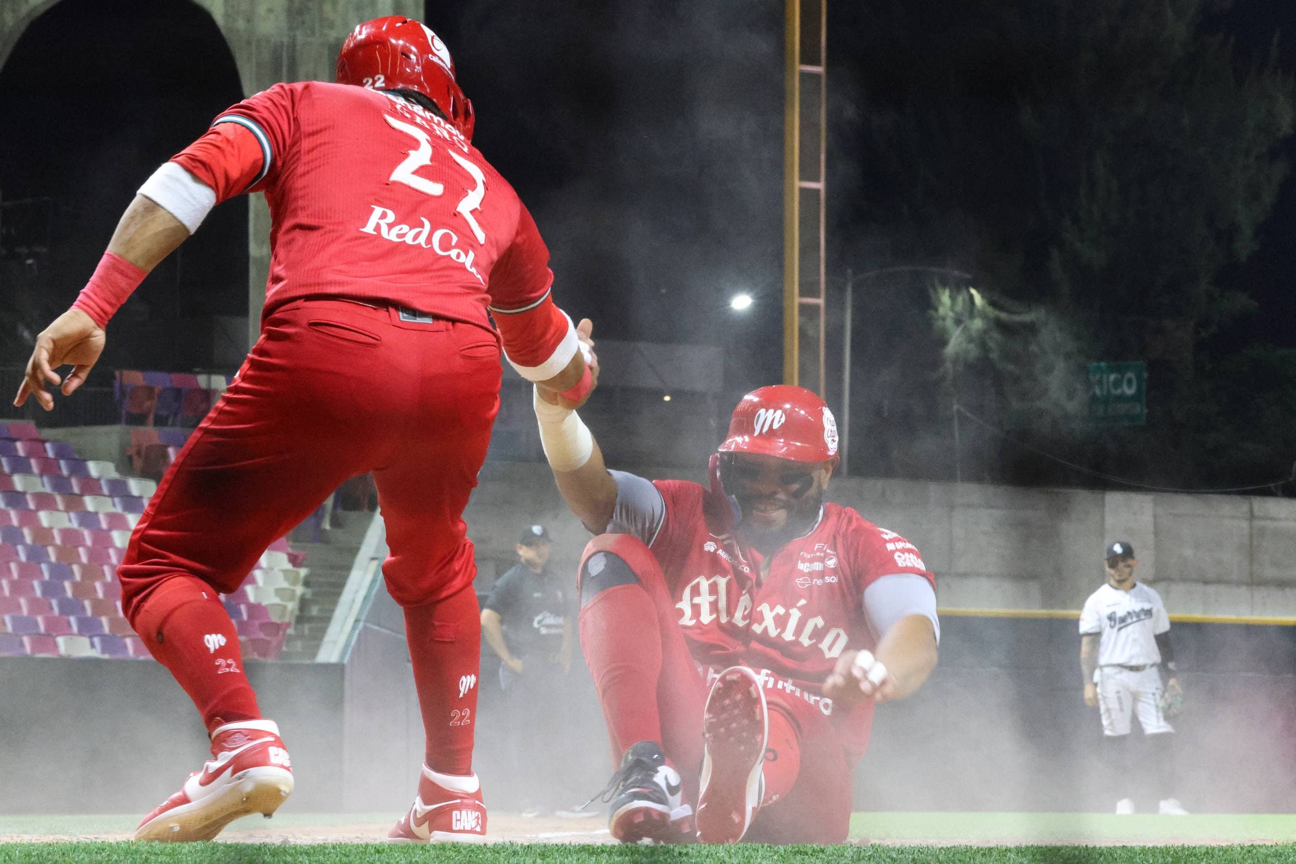 Liga Mexicana de Beisbol: Division Leading Diablos, Toros Win As League Returns To Action