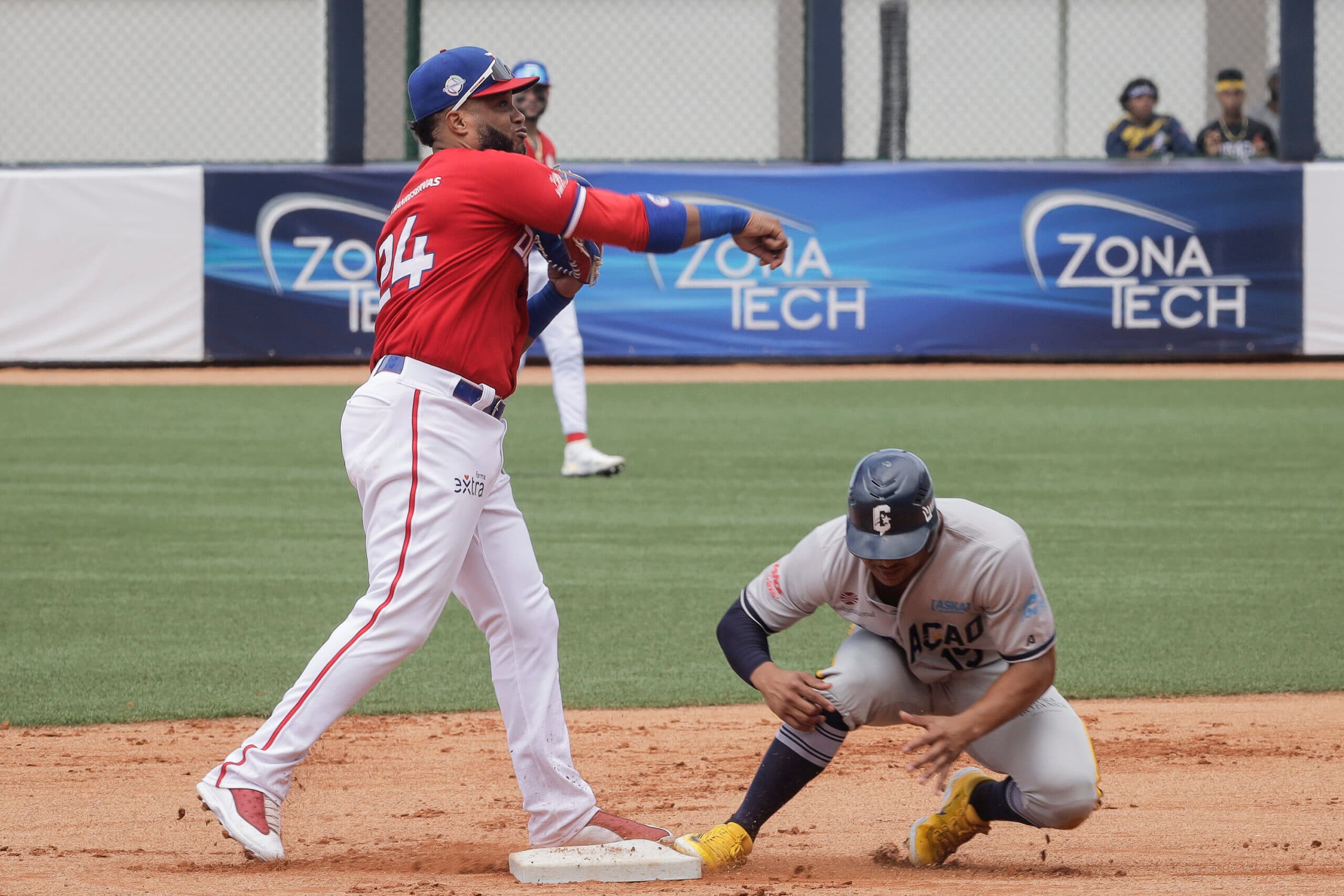 LIDOM: Robinson Cano Will Play For Estrellas Orientales This Winter