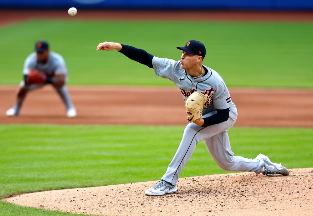 Bader’s bloop single in 8th inning ends Tigers’ bid for combined no-hitter against Mets