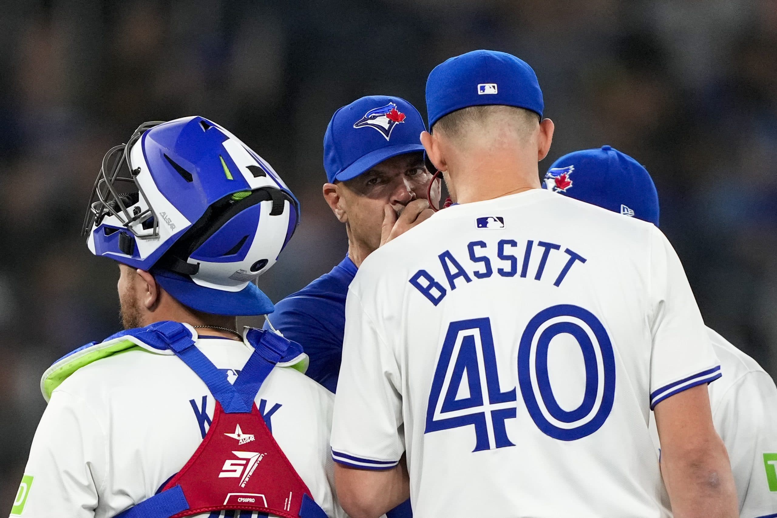 WHERE TO WATCH: Preview & Predictions of Friday MLB Games