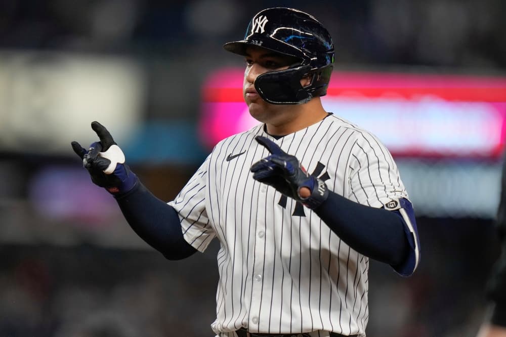 Trevino wins grant from MLB Players Trust for charity that teaches art to those with special needs
